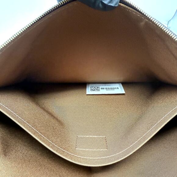 Louis Vuitton France Etui Voyage GM Pouch Monogram Laptop Document case Luxury - Picture 8 of 13